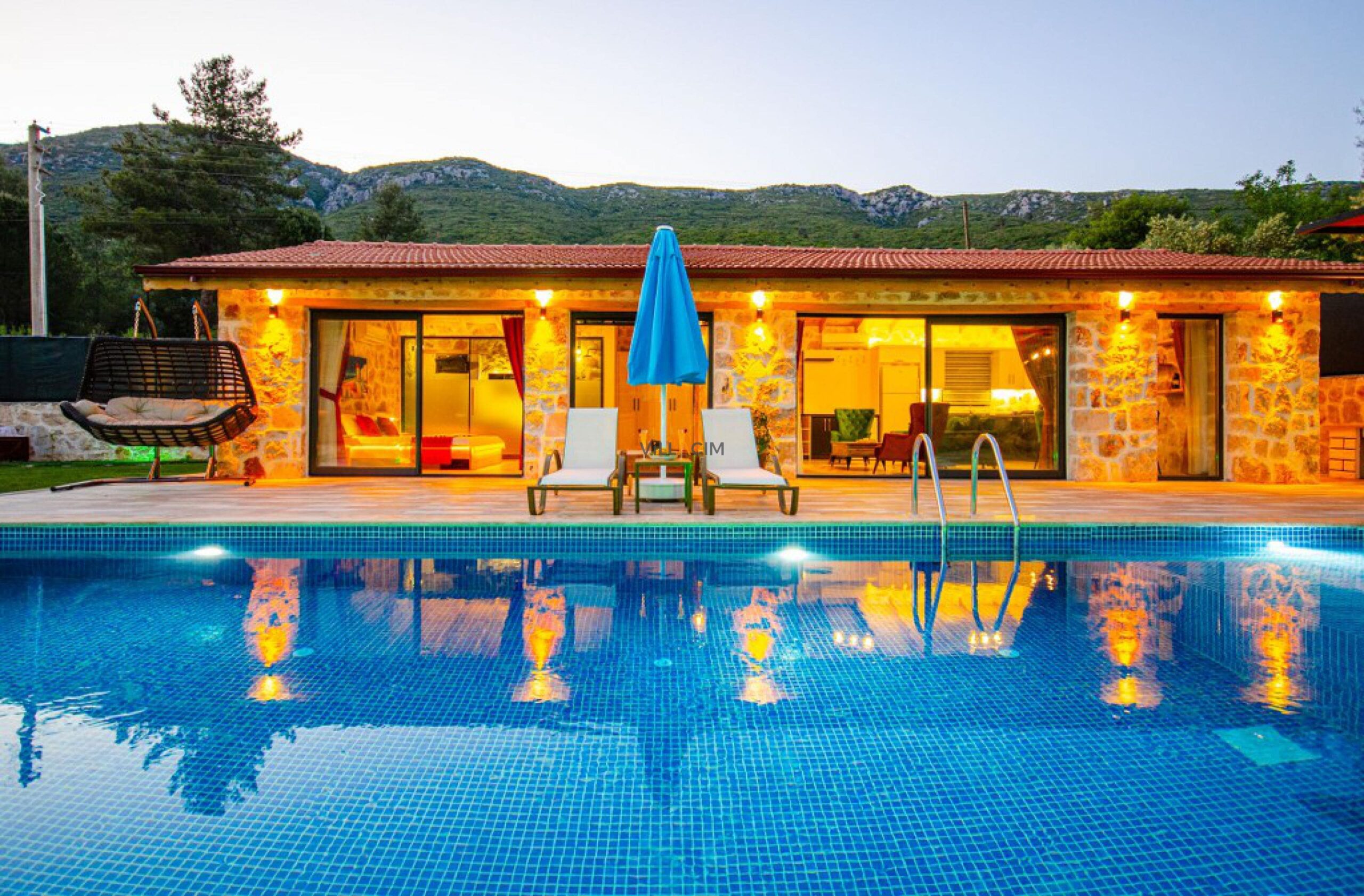 Her Mevsimde Muhteşem Tatil Fırsatı Sunan Kapalı Havuzlu Villalar
